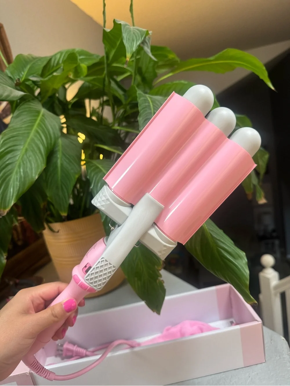 Mermaid hair Pink Triple Barrel Hair Waver